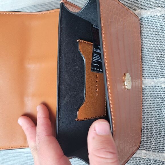 TOPSHOP Belt Bag - Picture 9 of 11